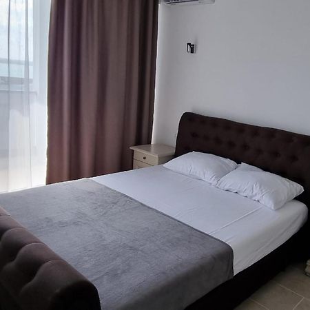Lake Tower Apartments มามายา ภายนอก รูปภาพ